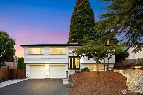 Photo of 11212 NE 145th Street, Kirkland, WA 98034 (MLS # 2571235)