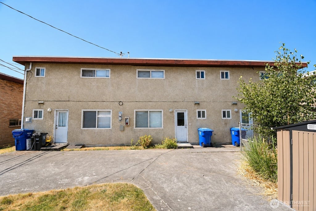 Photo of 9208 Ashworth Avenue N, Seattle, WA 98103 (MLS # 2574655)
