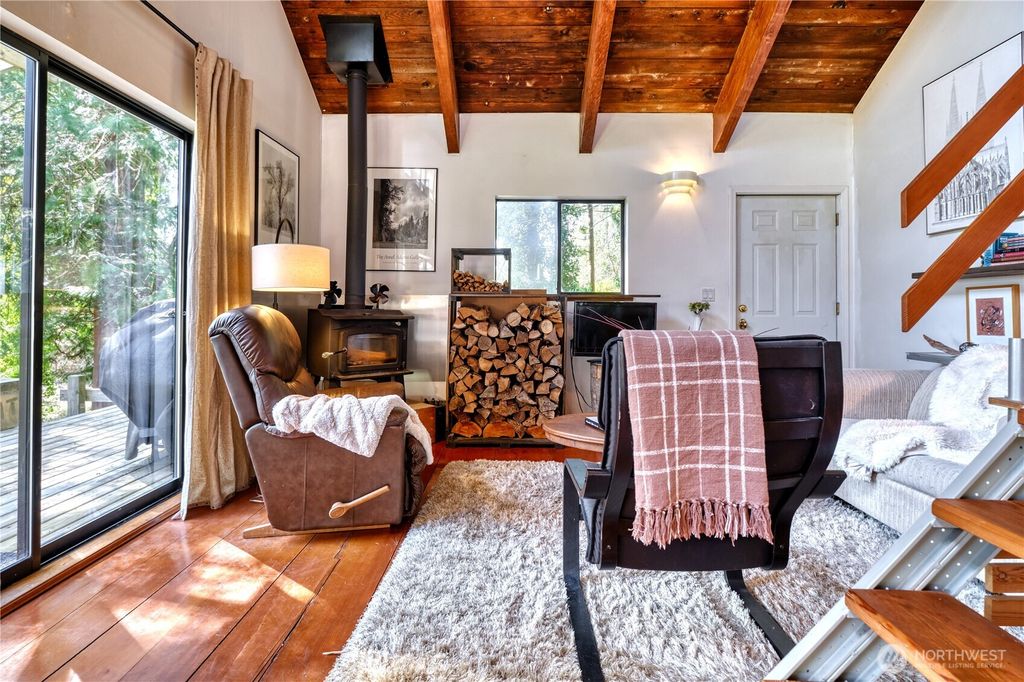 Photo of 1525 Columbia Vista Drive, Point Roberts, WA 98281 (MLS # 2500768)