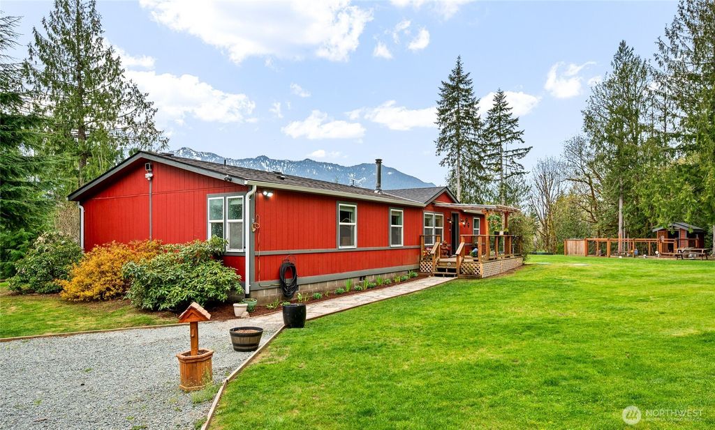 Photo of 41511 318th Street NE, Arlington, WA 98223 (MLS # 2505740)