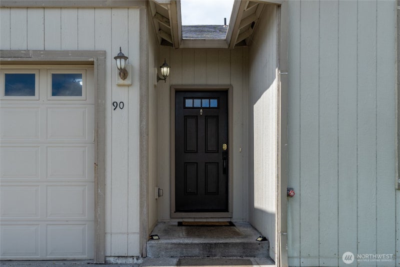 90 Glen Gate Loop