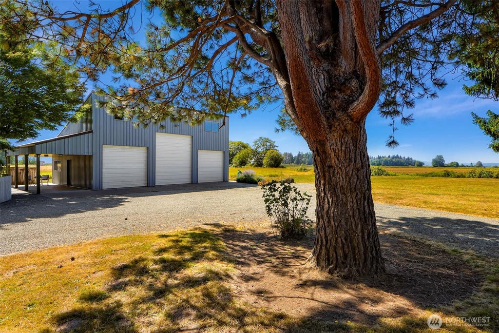 Photo of 5836 Chuckanut Drive, Bow, WA 98232 (MLS # 2572911)