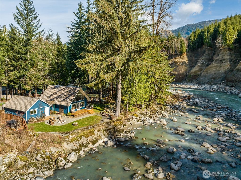 Photo of 9909 353rd Drive NE, Granite Falls, WA 98252 (MLS # 2500731)