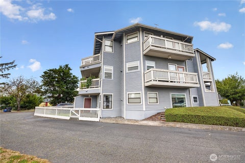 Photo of 651 SE Bayshore Drive #A101, Oak Harbor, WA 98277 (MLS # 2582291)