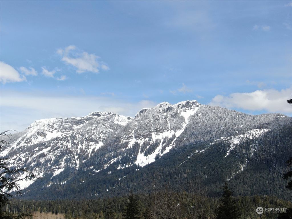 Photo of 71 lot 22 Arlberg Place, Snoqualmie Pass, WA 98068 (MLS # 2050039)