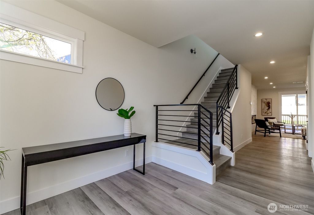 Photo of 124 S 108th Place, Seattle, WA 98168 (MLS # 2407898)