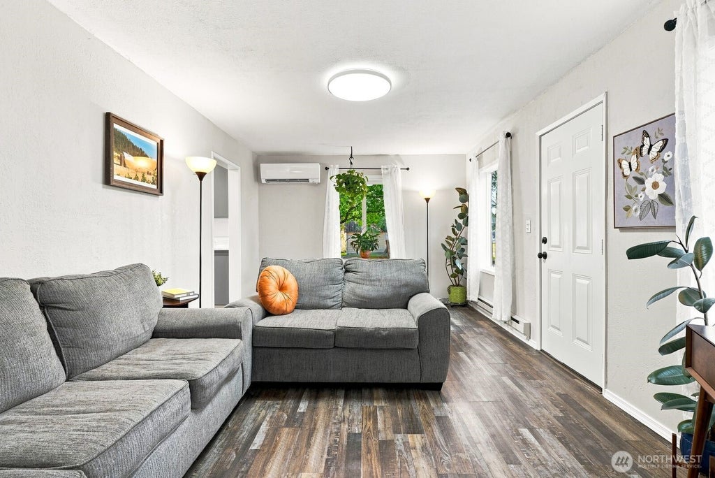 Photo of 600 N Pierce Street, Kittitas, WA 98934 (MLS # 2570785)