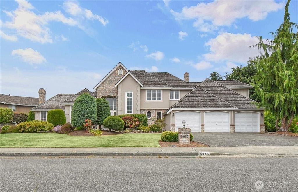 Photo of 5675 94th Place SW, Mukilteo, WA 98275 (MLS # 2405686)