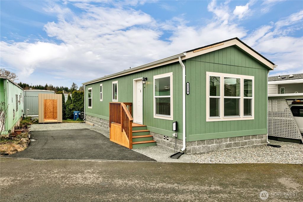 Photo of 3219 S 181st Place #127, SeaTac, WA 98188 (MLS # 2343240)