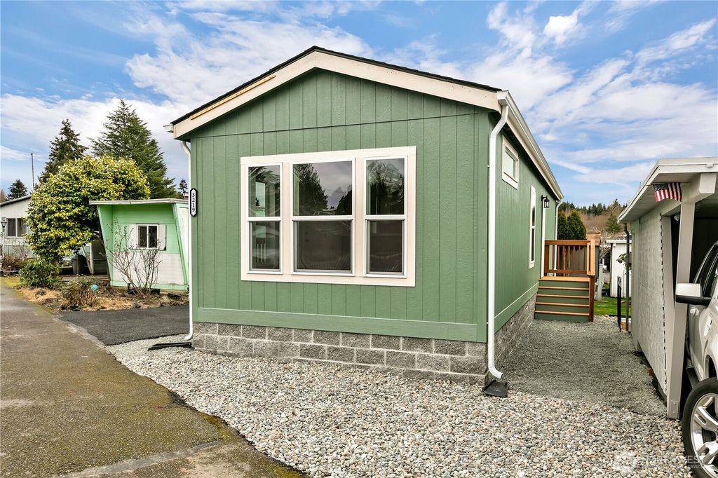 Photo of 3219 S 181st Place #127, SeaTac, WA 98188 (MLS # 2343240)