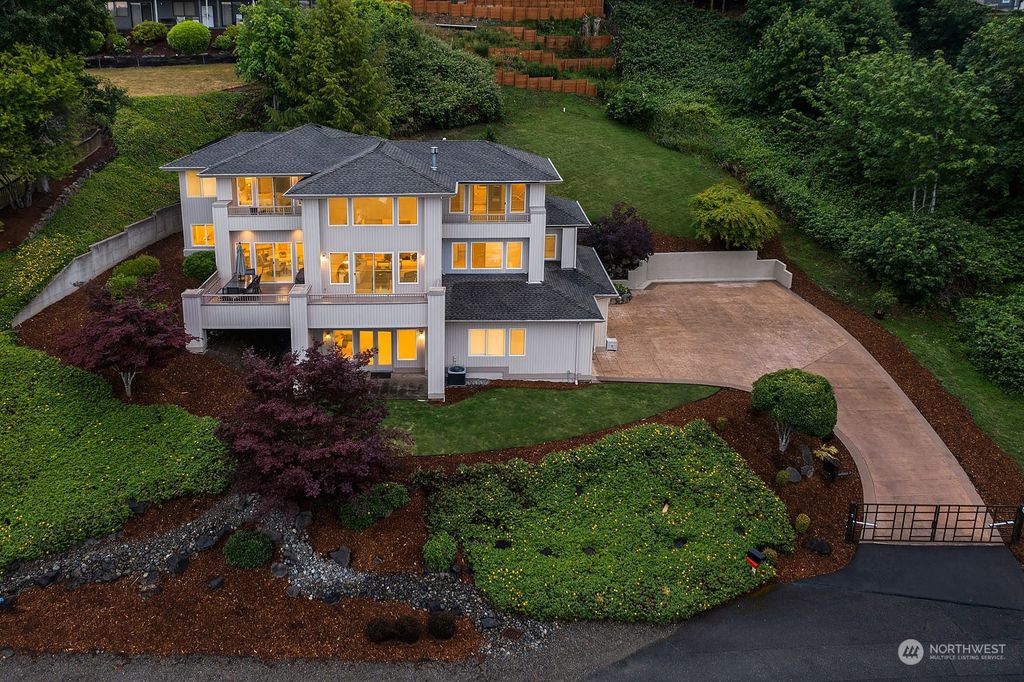 Photo of 7728 111th Place SE, Newcastle, WA 98056 (MLS # 2059907)
