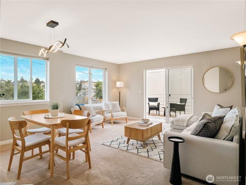 Photo of 5624 Roosevelt Way NE #302, Seattle, WA 98105 (MLS # 2534449)