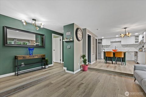 Photo of 12716 NE 120th Street #H-7, Kirkland, WA 98034 (MLS # 2489547)