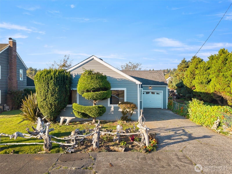 1300 Simpson Avenue