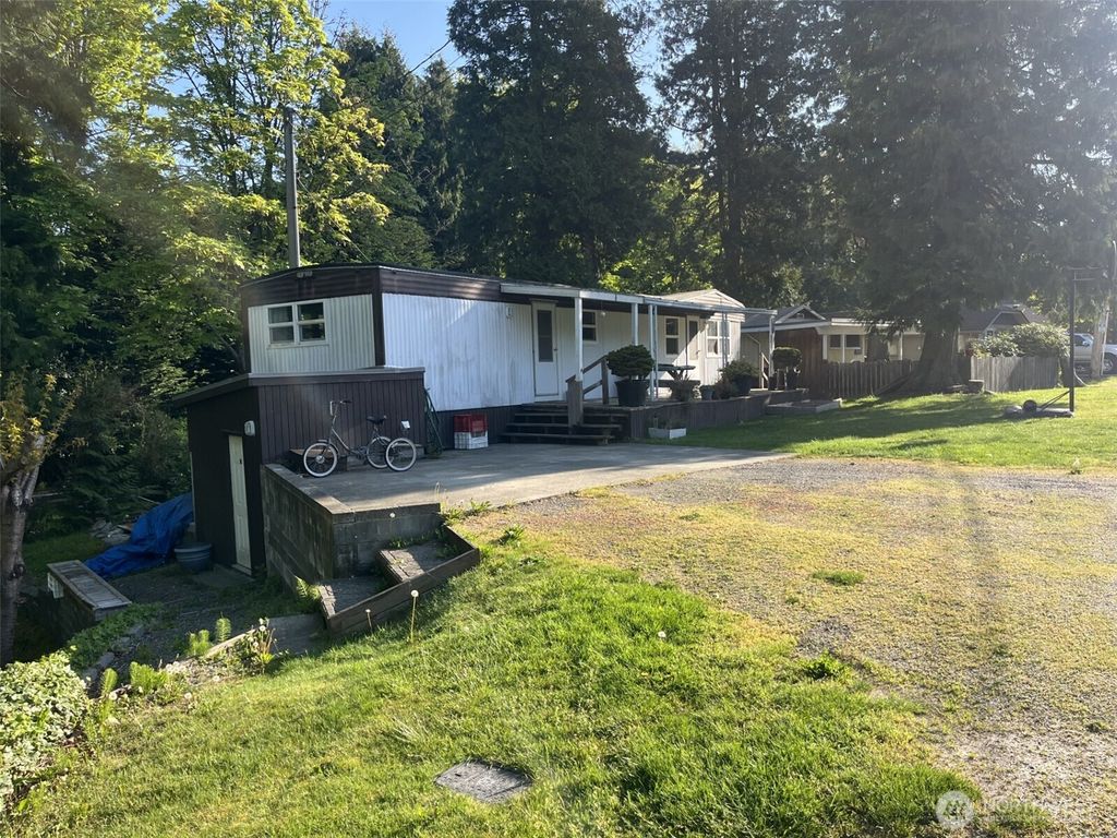 Photo of 5028 Maple Street, Blaine, WA 98230 (MLS # 2515552)