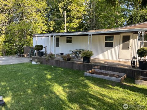 Photo of 5028 Maple Street, Blaine, WA 98230 (MLS # 2515552)