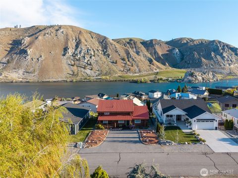 Photo of 215 W Marine View Place, Orondo, WA 98843 (MLS # 2505584)