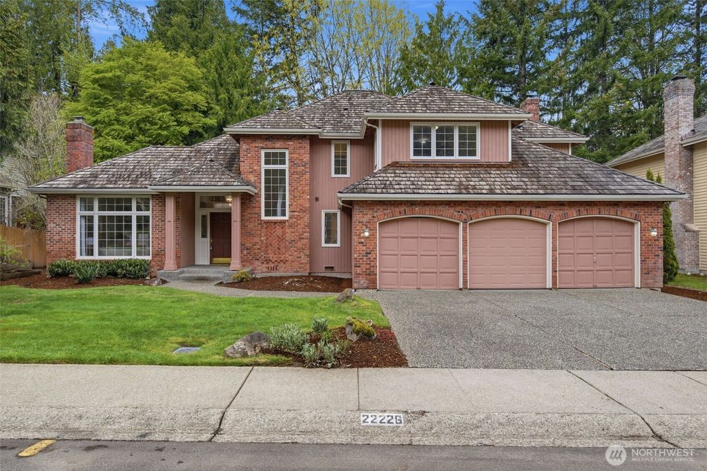 Photo of 22226 NE 19th Street, Sammamish, WA 98074 (MLS # 2510461)