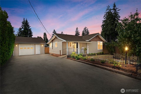 Photo of 1239 Laurel Street, Shelton, WA 98584 (MLS # 2569835)