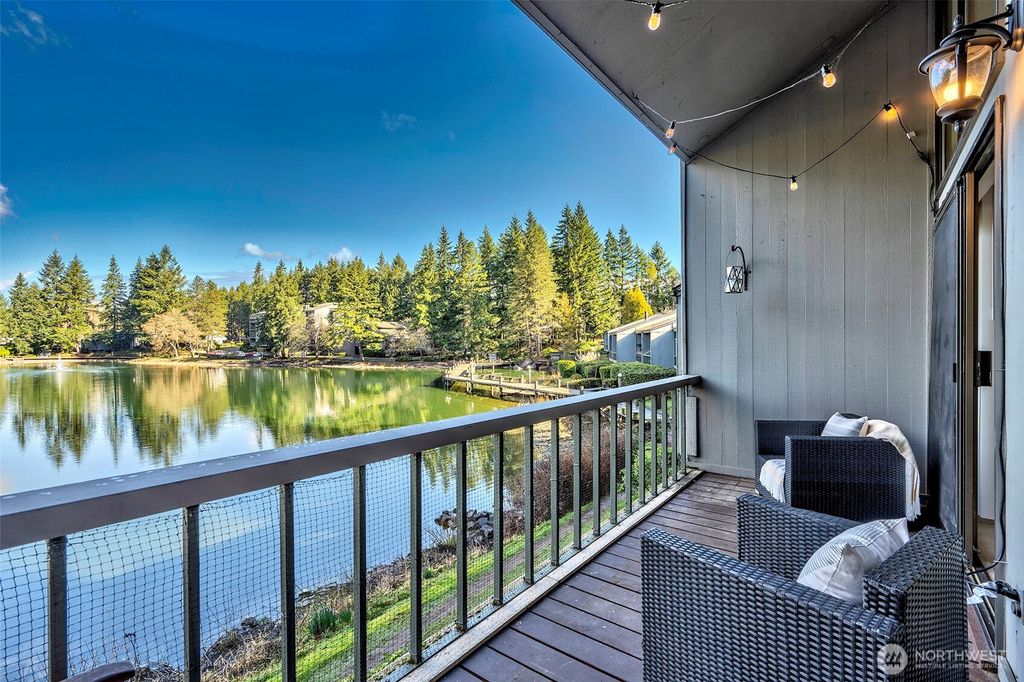 Photo of 13872 NE 60th Way #114, Redmond, WA 98052 (MLS # 2494888)