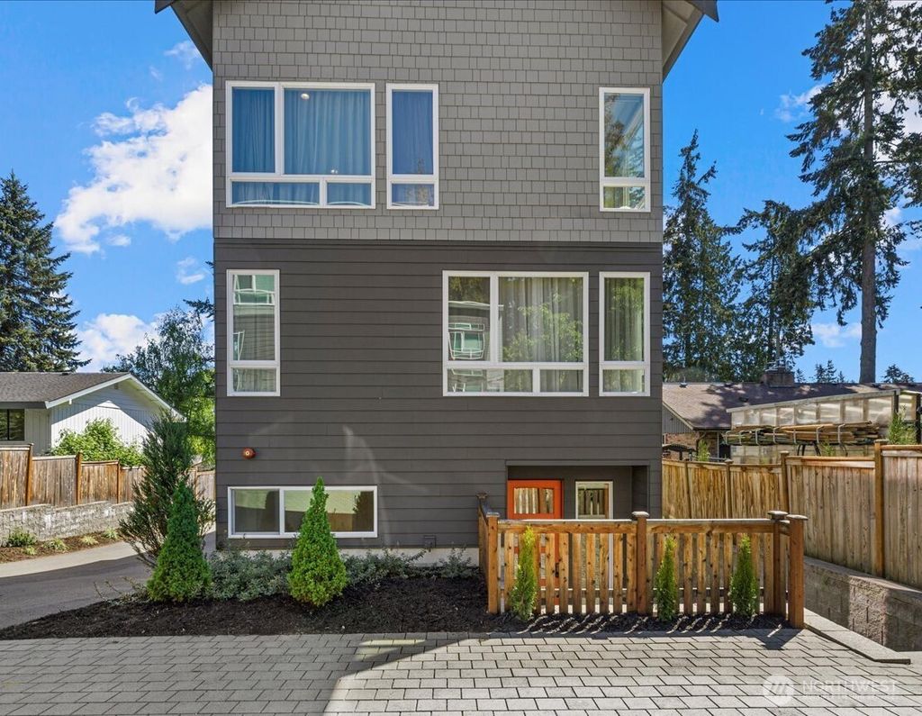Photo of 18339 Wallingford Avenue N #B, Shoreline, WA 98133 (MLS # 2371217)