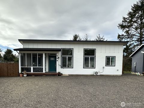 Photo of 638 Rainbow Ct NE, Ocean Shores, WA 98569 (MLS # 2488830)