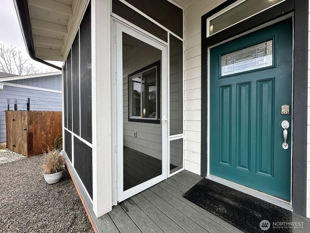 Photo of 638 Rainbow Ct NE, Ocean Shores, WA 98569 (MLS # 2488830)