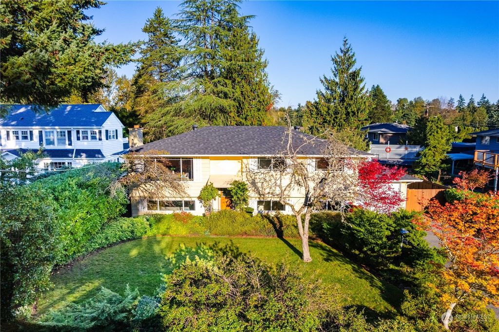 Photo of 14614 72nd Place NE, Kenmore, WA 98028 (MLS # 2168775)