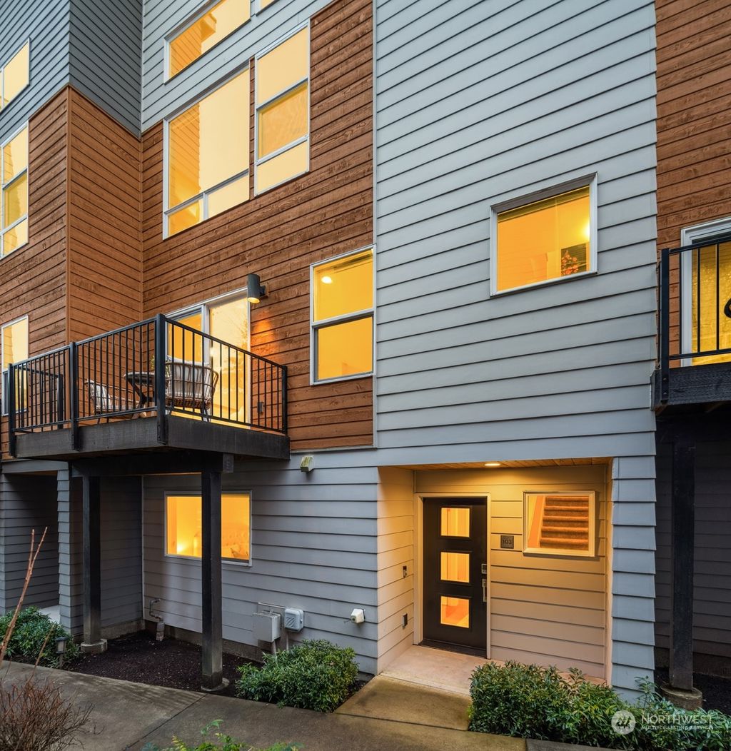 Photo of 18244 73rd Avenue NE #103, Kenmore, WA 98028 (MLS # 2326169)