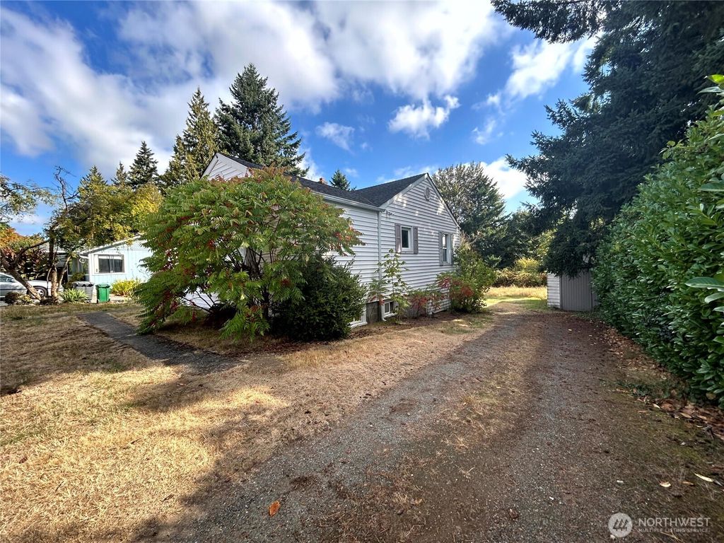 Photo of 16226 51st Avenue S, Tukwila, WA 98188 (MLS # 2430801)