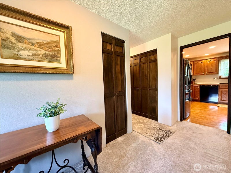 106 Perkins Street N