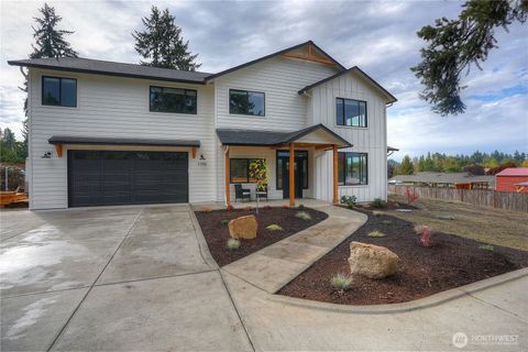 Photo of 7304 7306 112th Street E, Puyallup, WA 98373 (MLS # 2440931)