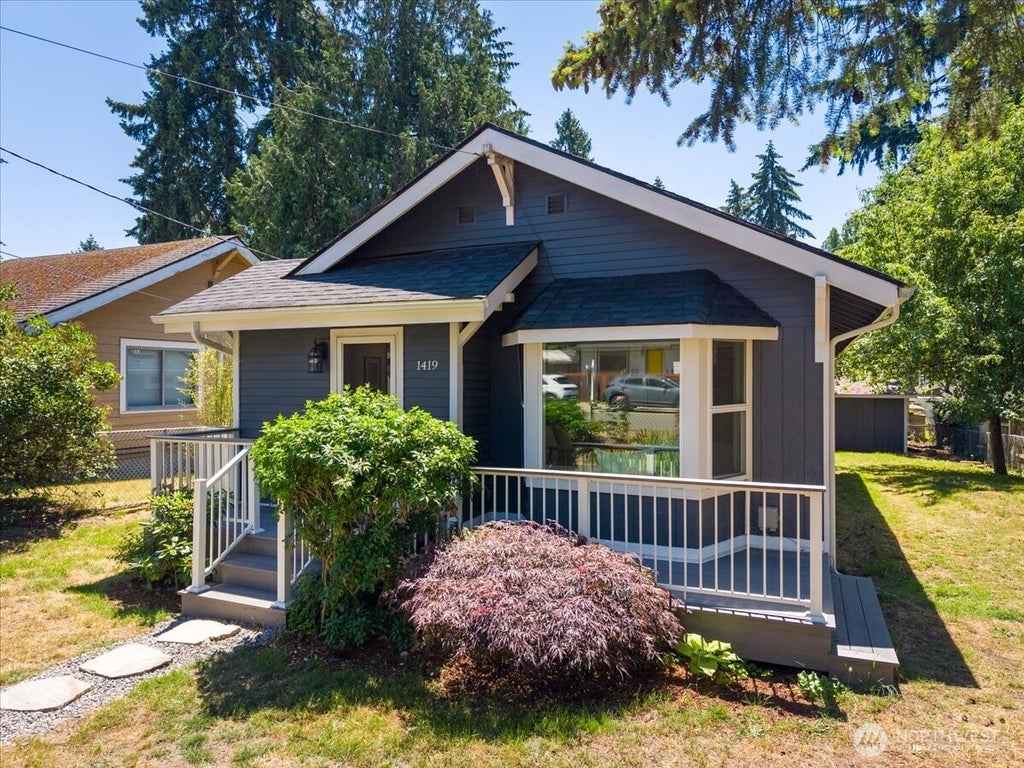 Photo of 1419 S 129th Street, Burien, WA 98168 (MLS # 2537373)