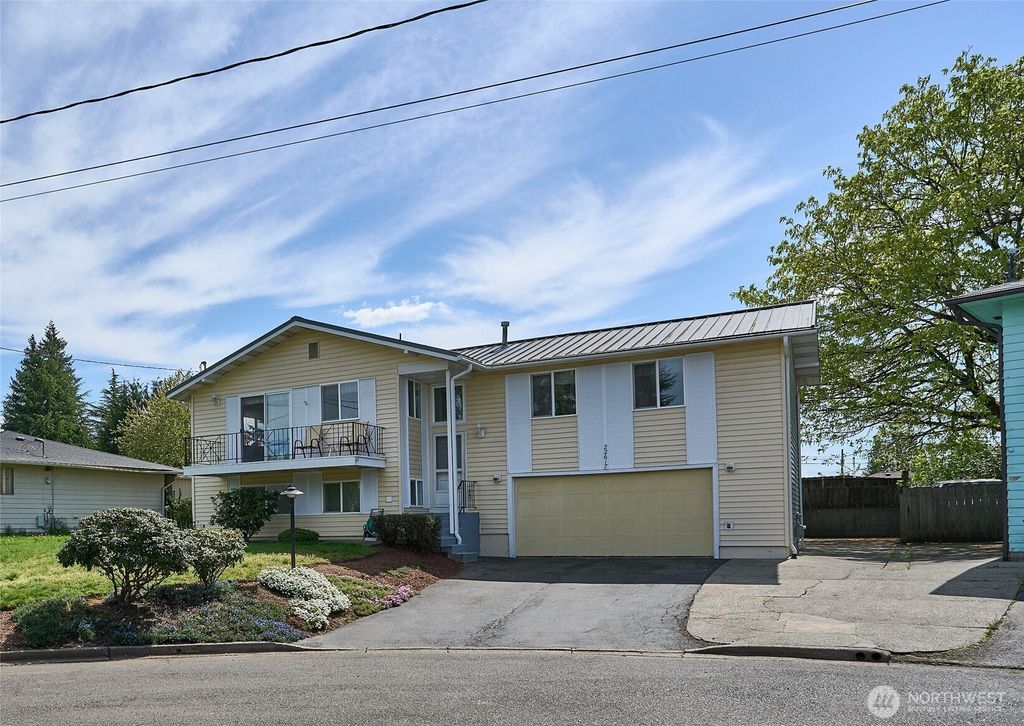 Photo of 22617 108th Ave SE, Kent, WA 98031 (MLS # 2515053)