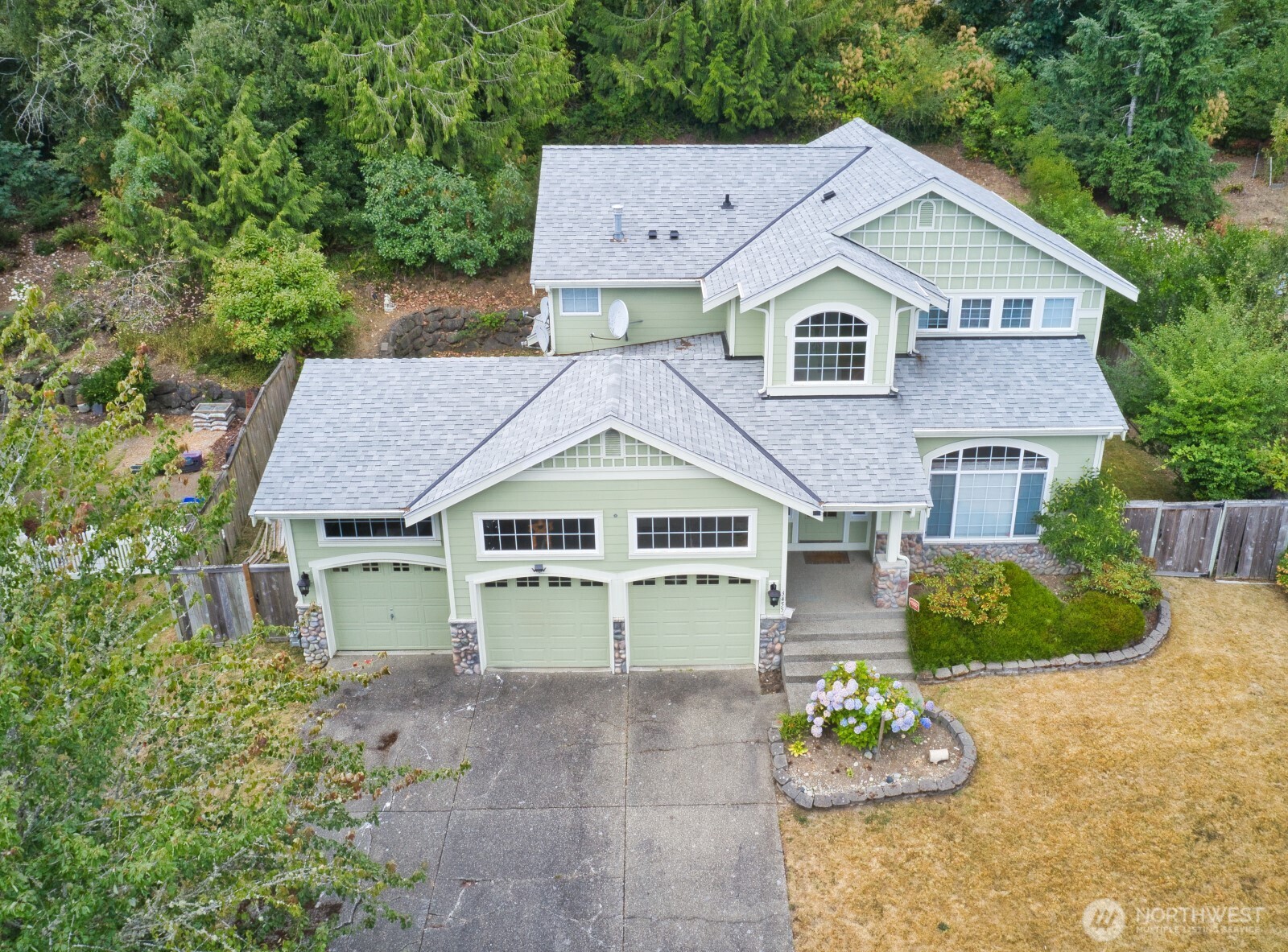 3455 NE Shore Cliff Street