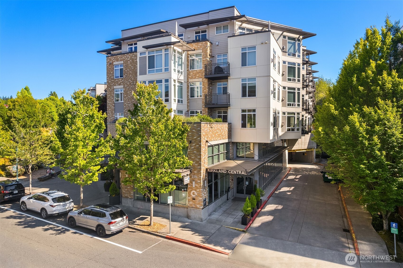 211 Kirkland Avenue 504