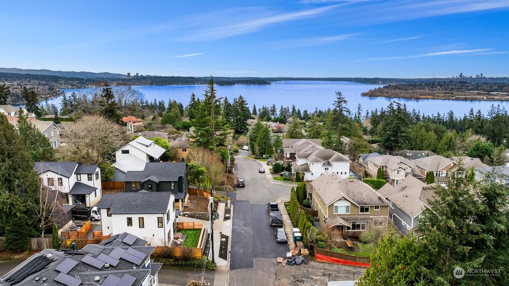 Photo of 11724 82nd Avenue NE #D, Kirkland, WA 98034 (MLS # 2321534)
