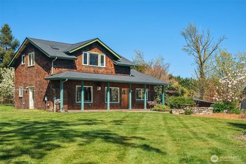 Photo of 23419 107th Avenue SW, Vashon, WA 98070 (MLS # 2505543)