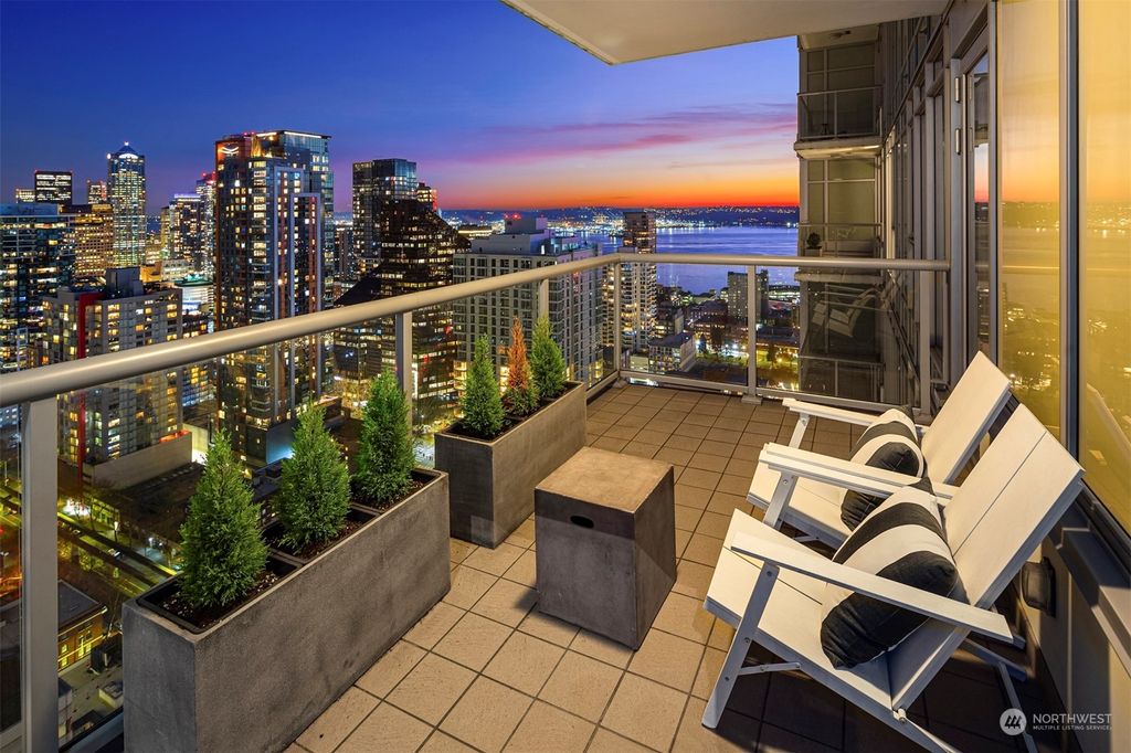Photo of 588 Bell Street #3503S, Seattle, WA 98121 (MLS # 2323841)