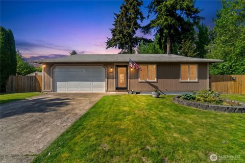 Photo of 1005 185th Street CT E CT, Spanaway, WA 98387 (MLS # 2528259)