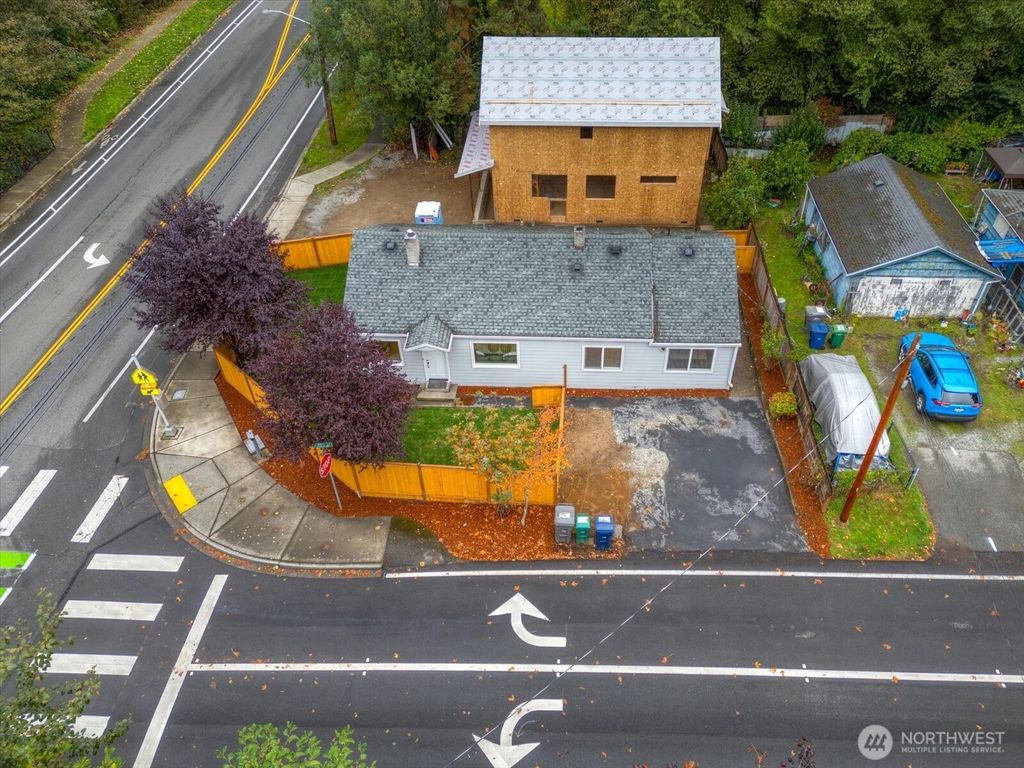 Photo of 12404 NE 95th Street, Kirkland, WA 98033 (MLS # 2376340)