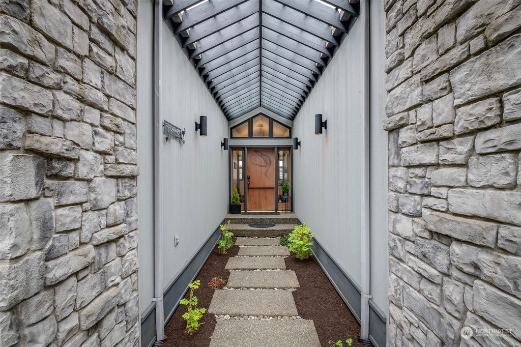 Photo of 1806 Blackman Shores Place, Snohomish, WA 98290 (MLS # 2213267)