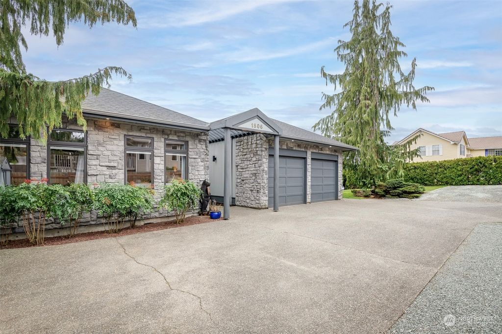 Photo of 1806 Blackman Shores Place, Snohomish, WA 98290 (MLS # 2213267)