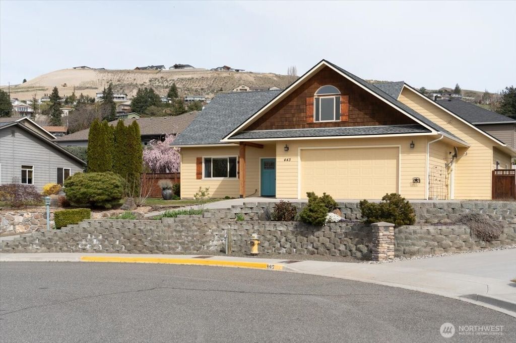 Photo of 443 Dorado Court, East Wenatchee, WA 98802 (MLS # 2499403)