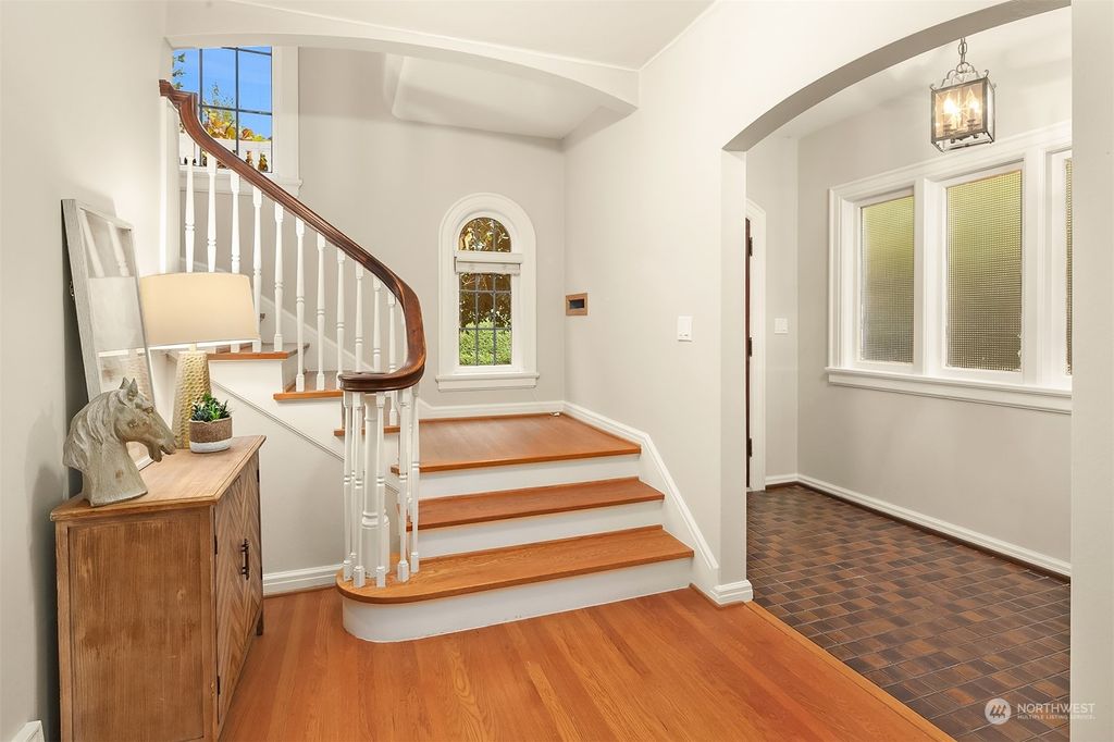 Photo of 3721 47th Pl NE Pl, Seattle, WA 98105 (MLS # 2312184)