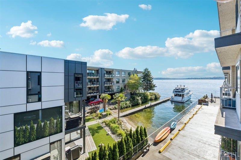 6421 Lake Washington Boulevard NE 301