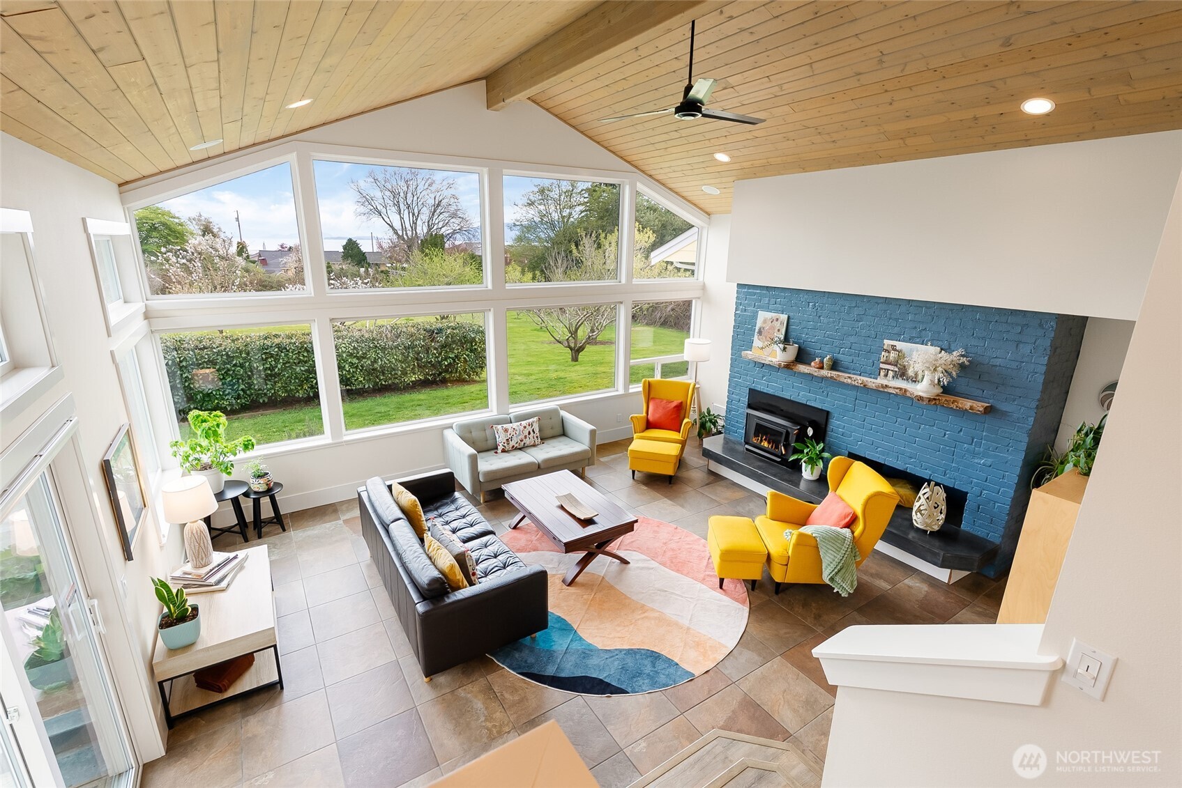 3910 Cliffside Drive