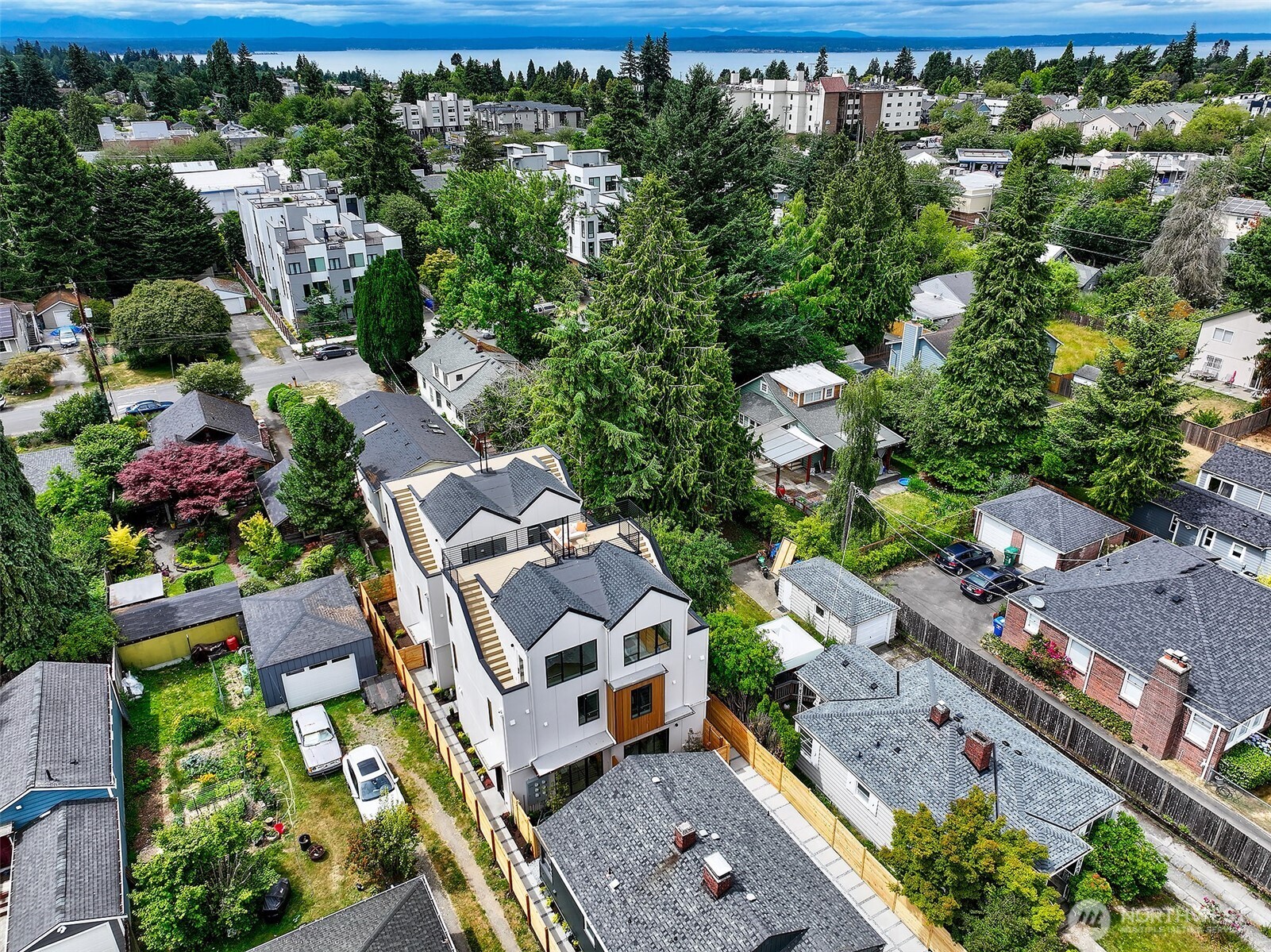 Seattle, Washington 98117, United States, 2 Bedrooms Bedrooms, ,3 BathroomsBathrooms,Residential,Active,176611