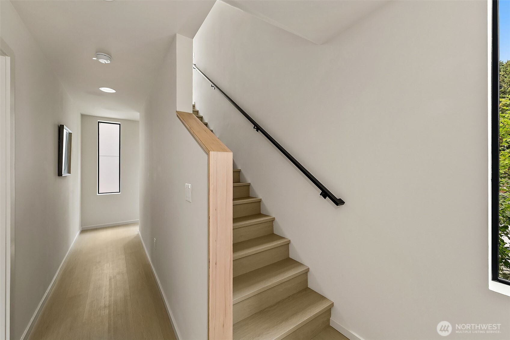 Seattle, Washington 98117, United States, 2 Bedrooms Bedrooms, ,3 BathroomsBathrooms,Residential,Active,176611