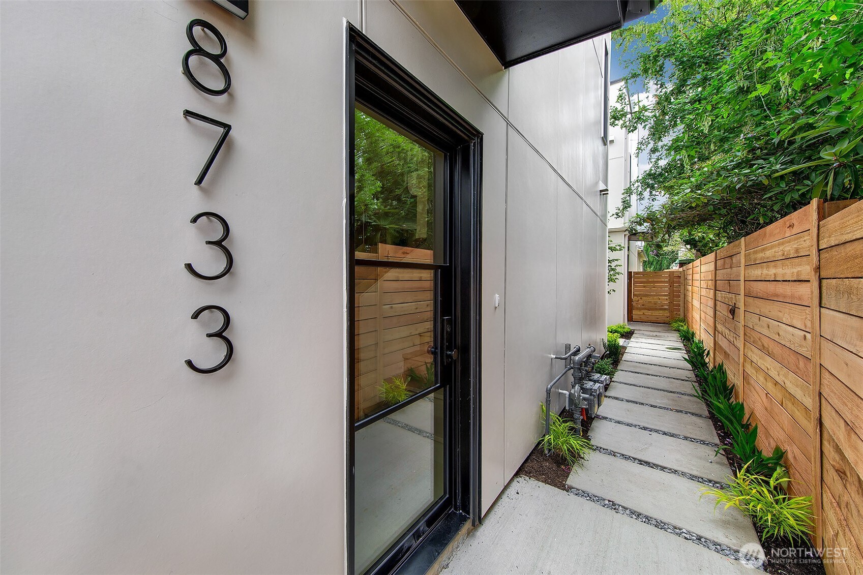 Seattle, Washington 98117, United States, 2 Bedrooms Bedrooms, ,3 BathroomsBathrooms,Residential,Active,176611